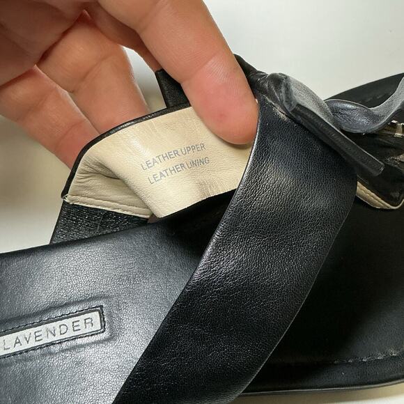 Vera Wang Lavender Black Leather Bow Jeweled Sandals Size 9 M - Picture 10 of 13